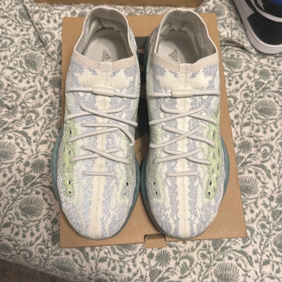 Yeezy 380 Blue Alien Size 12 Used 9.5/10 condition, worn once - Picture 5 of 12